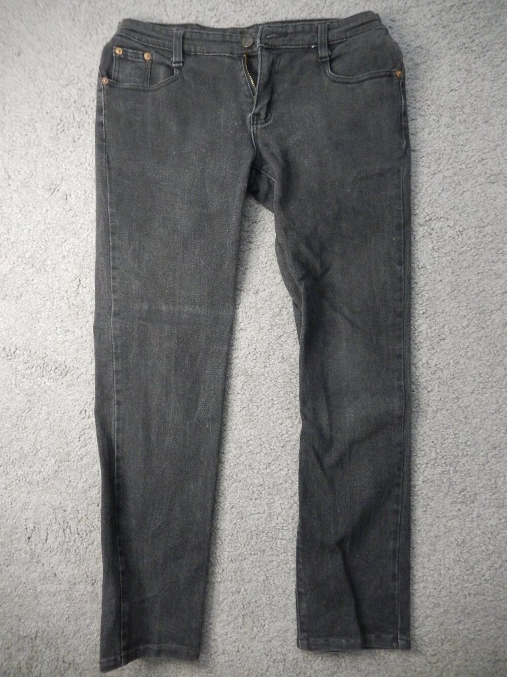 Vintage Levi's 2000s Y2K Black Women's Jeans (Size 32)